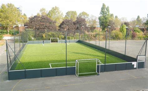 Terrain De Soccer Foot à 5 Fabricant Metalu Plast
