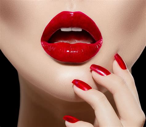 lipstick shades red lipsticks maybelline lipstick juliana goes winter lips perfect red lips