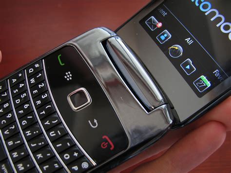 Review Blackberry Style 9670 Rims Next Flip