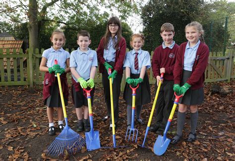 Coddington C of E Primary School students given gardening equipment by ...