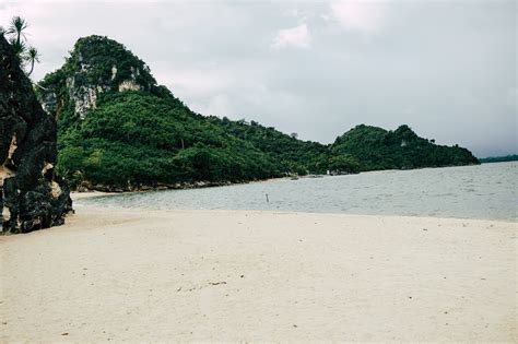 Vacation Spots Blog Things To Do In Borawan Island Padre Burgos