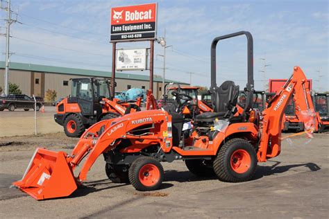 Kubota Mini Tractor W Front End Loader And Box Blade