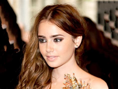 Wow Lily Collins Wallpapers