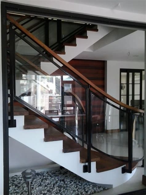 Make space for what really matters. Glass Stair Railing | Glass Railings Philippines, Glass ...