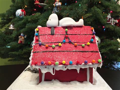 Snoopy Gingerbread Doghouse 20 Homemade Gingerbread House Cool