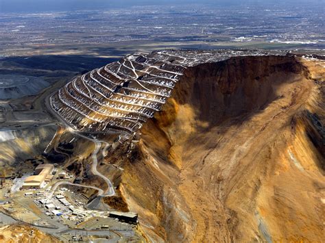 Pergelator Landslide Bingham Canyon Copper Mine