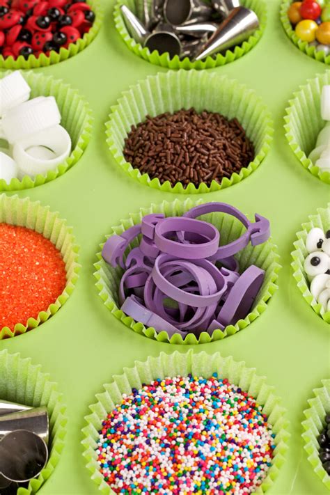 May contain peanut and macadamia ingredients. Beginners Guide to Cookie Decorating | The Bearfoot Baker