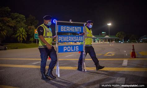 © provided by berita harian beberapa keping gambar dimuat turunkan ismail sabri dalam facebook yang menjadi bukti ada penjarakan fizikal, sekali gus menolak tohmahan dibuat pihak tertentu bahawa mereka melanggar sop pkpb. Kompaun serta merta golongan 'kayangan' langgar SOP ...