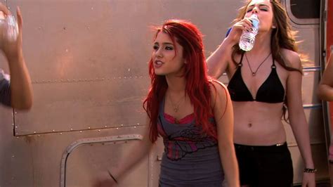 victorious 1x08 survival of the hottest ariana grande image 20783366 fanpop