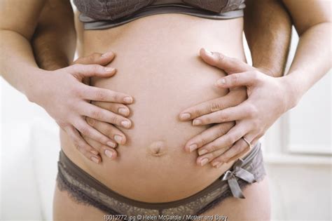 Posisi Seks Yang Paling Aman Untuk Ibu Hamil
