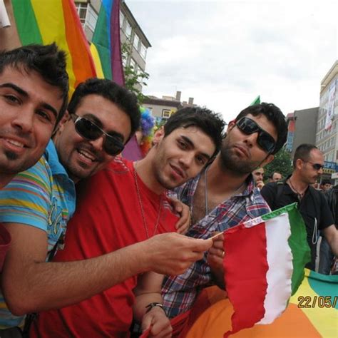 Teilweise Trauern Error Iranian Gay Clip Kabel Shampoo Humor
