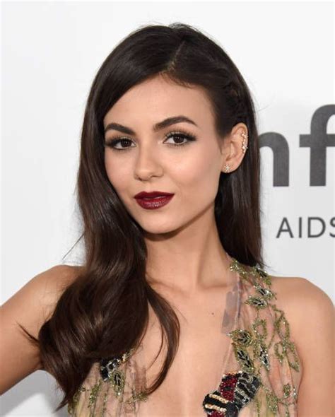actor victoria justice attends the amfar gala los angeles 2017 at ron burkle s green acres