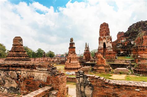 Things to do near penghu tianhou temple. Wat Mahathat In Buddhist Temple Complex In Ayutthaya Near ...