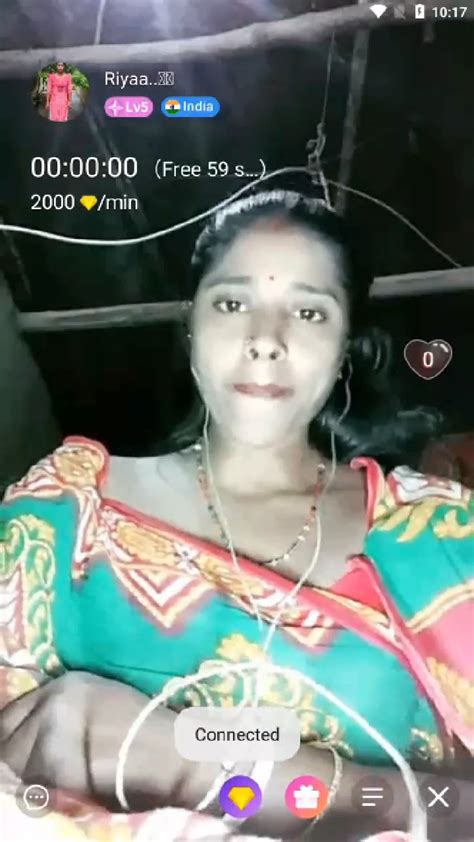 riyaa showing her boobs on chamet live with face must watch live streams tango instagram