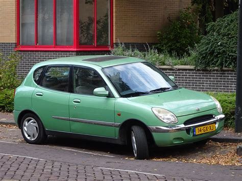 2001 Daihatsu Sirion The First Generation Of The Sirion Wa Flickr