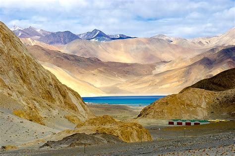 Tour Guide To Visit Pangong Lake Via Changla Pass For Tourist In Ladakh