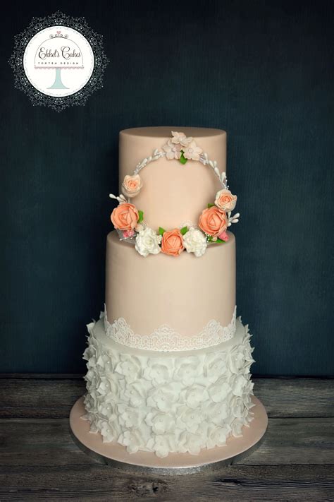 Maybe you would like to learn more about one of these? Pin von Ekkel Sergej auf Ekkel´s Design | Hochzeitstorte ...