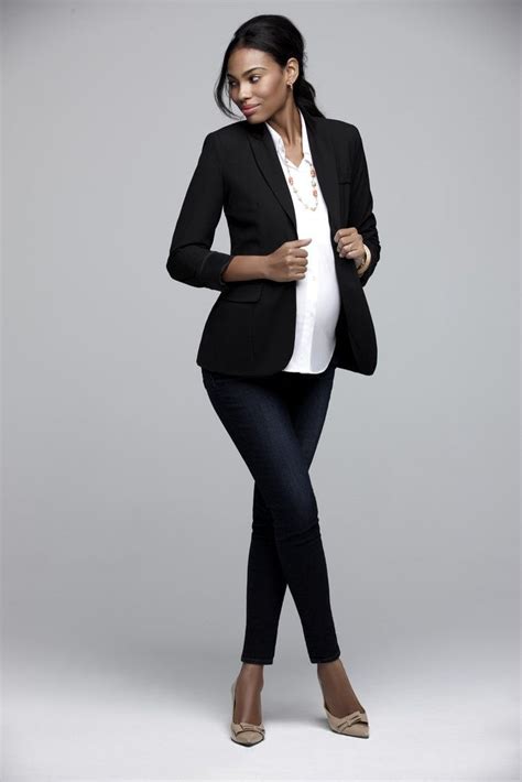 Picture Of Elegant And Comfy Maternity Outfits For Work 3