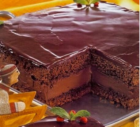Mocha Layer Cake With Chocolate Rum Cream Filling Delish Grandma S