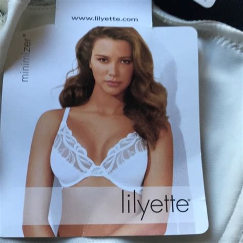 Lilyette Intimates And Sleepwear Nwt Lilyette 972 Lace Minimizer