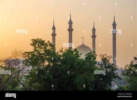 Abuja Mezquita Nacional Fotografías E Imágenes De Alta Resolución Alamy