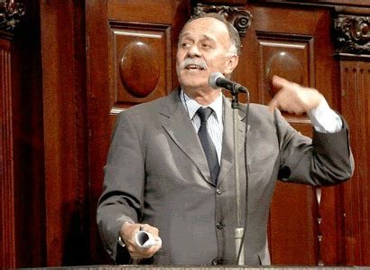 Insinuações de traição, acusações de fraude e discussões ríspidas pelo aplicativo de mensagens whatsapp são descritas nas mais de 1.200 páginas do. Prisão de Marcos Pereira é armação da Globo, diz deputado ...