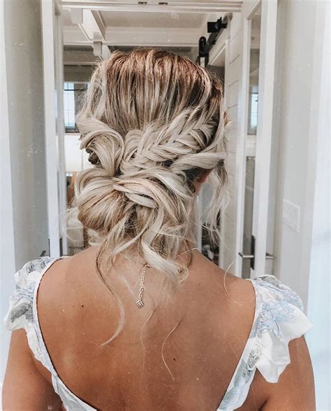 The Ring Boxes 👰💍🎀 On Instagram The Perfect Elegant Fishtail Updo To