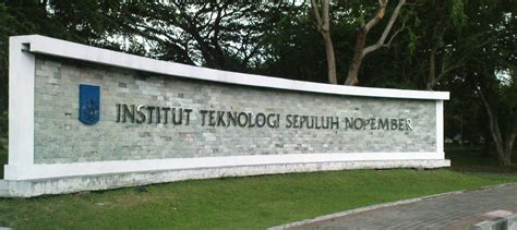 Institut Teknologi Sepuluh Nopember ITS Universitas Internasional Semen Indonesia UISI