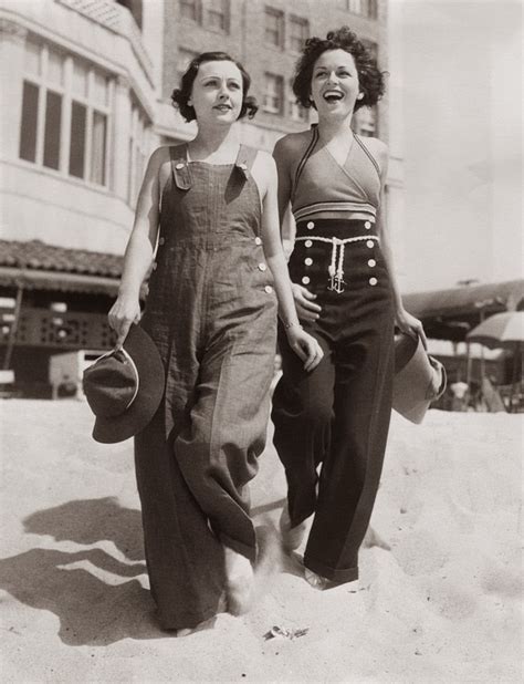 Young Women At The Beach Ca 1930s ~ Vintage Everyday