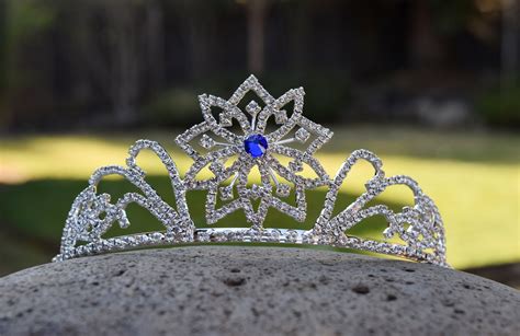 Snowflake Tiara Elsa Costume Crown Ice Queen Glass Rhinestone Tiara