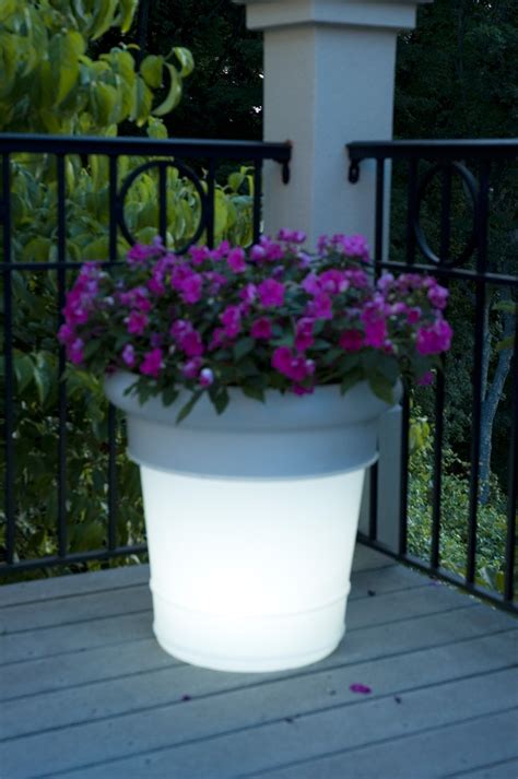 Gardenglo Lighted Planter