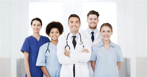 Profesi Yang Bekerja Di Rumah Sakit Selain Dokter Dan Suster Rencanamu