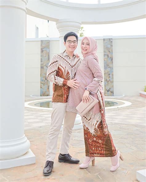 Tips ini bisa menjadi referensi outfit. 10 Inspirasi Baju Couple Muslim ala Selebgram Ayu Indriati ...