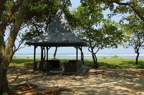Pantai ini terletak di desa. inka ismidiah yussinta: Objek Wisata Pantai Laguna Samudra ...