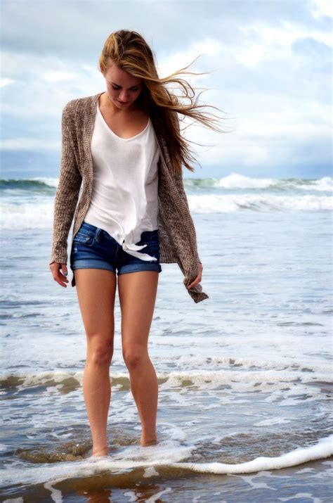 Pin By Diego Aureliano On My Pictures Senior Picture Outfits Senior Portraits Beach Beach