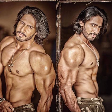 Thakur Anoop Singh Body Hot Pics