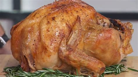 How To Stuff Season And Prepare Your Turkey For The Oven Video Cityline