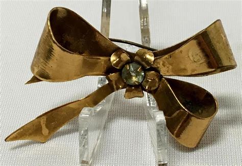 Lot Vintage Signed Coro Gold Tone Bow Brooch W Rhinestone Accent