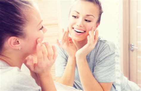 15 helpful tips to reduce redness on your face quickly