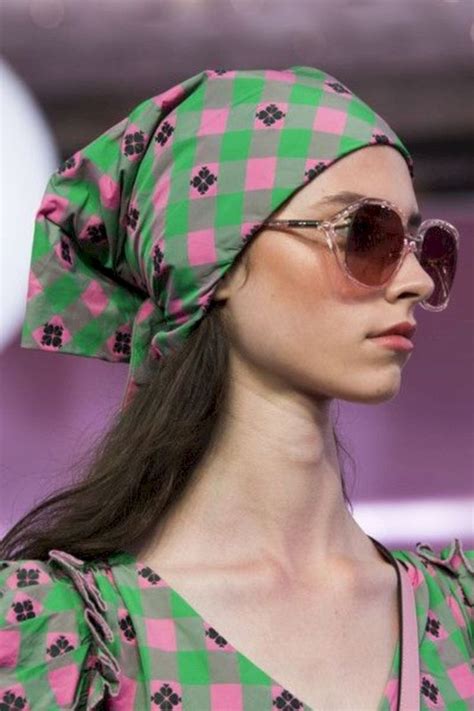 30 How To Use The Best Head Scarf For 2019 Fashion Trends Head Scarf Fashion