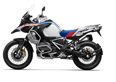 Apart from its athletic looks, this adventure touring bike offers you the utmost power in every engine speed and range. Il prezzo della nuova BMW R 1250 GS "40 Years" - Motociclismo