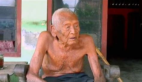 Cissas Blog Indonesian Man Who Claims To Be Worlds Oldest Person Aged