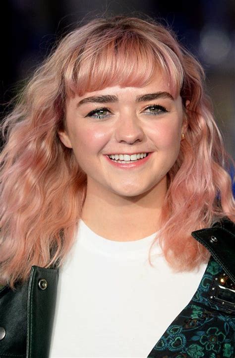 Maisie Williams Pink Hair Hair Color Pink Maisie Williams Pink Hair