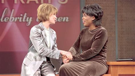 Exclusive Oprah Winfrey Breaks Down In Tears Over Mary Tyler Moores Death She Paved The Way