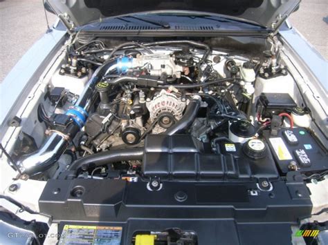 2001 Ford Mustang Gt Coupe 46 Liter Sohc 16 Valve V8 Engine Photo
