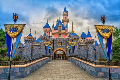 Disneyland Recalling More Cast Members To Work Chip And Company