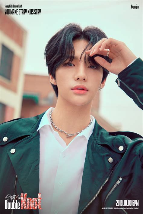 Double knot is the first digital single by south korean boy group stray kids. Stray Kids(스트레이 키즈) Teaser Image #Hyunjin #StrayKids (с ...