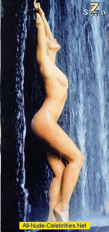 Beauty Italian Actress Francesca Rettondini Posing Naked For Mags