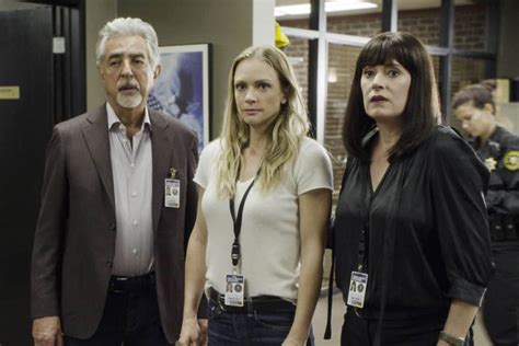 Criminal Minds Review The Tall Man Season 14 Episode 5 Tell Tale Tv