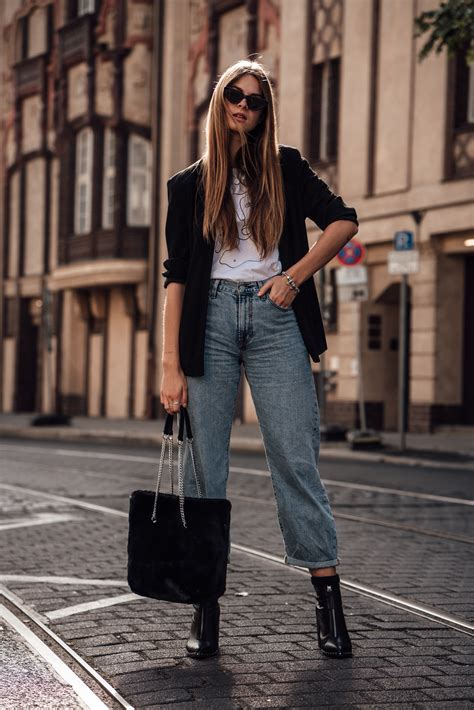 Casual Chic Autumn Outfit Baggy Pants And Blazer Fashionblog Berlin